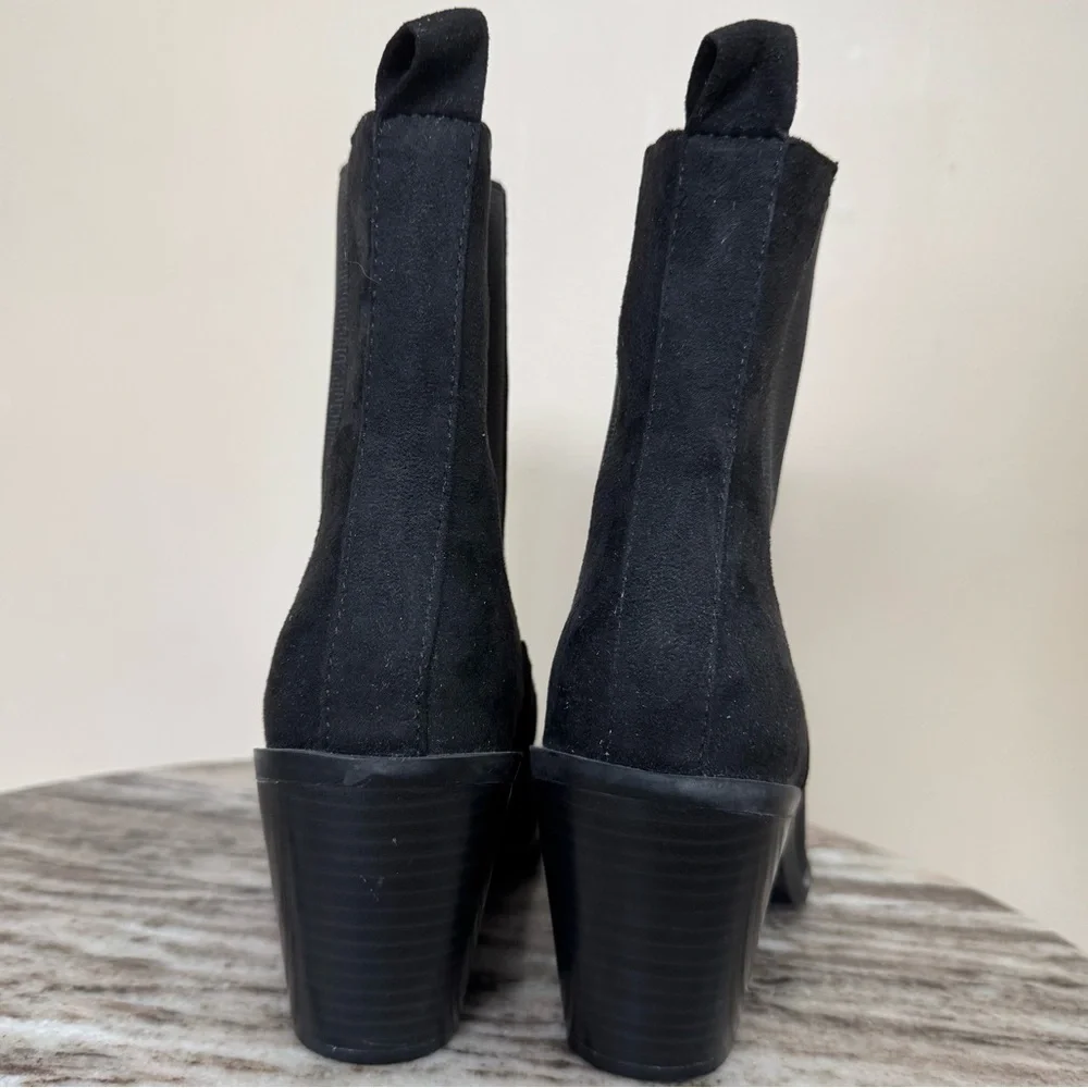 BP. Emmy Black Chelsea Boot Size 8